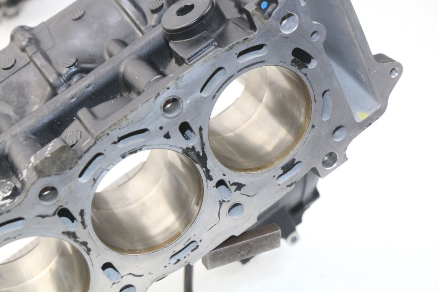 photo de CARTER BAS MOTEUR SUZUKI GSR 600 (2005 - 2012) - Vue principale