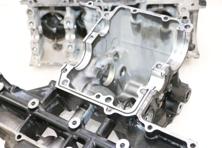 photo de CARTER BAS MOTEUR SUZUKI GSR 600 (2005 - 2012) - Vue rapprochée