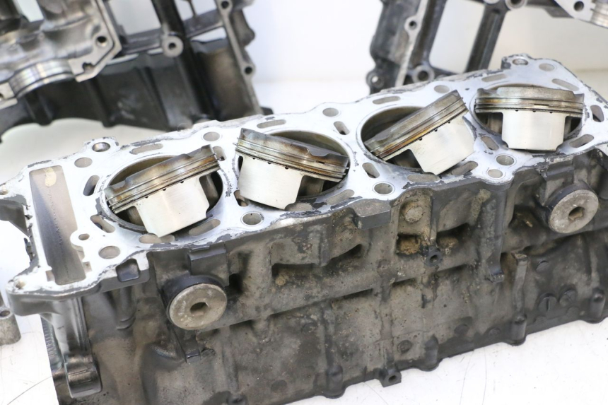 photo de CARTER BAS MOTEUR SUZUKI GSR 600 (2005 - 2012) - Détail de la pièce