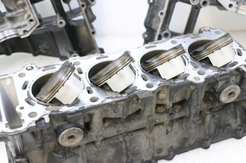 photo de CARTER BAS MOTEUR SUZUKI GSR 600 (2005 - 2012) - Zoom état d’usage