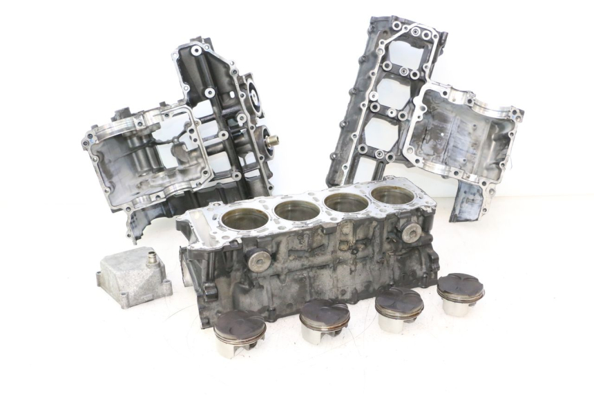 photo de CARTER BAS MOTEUR SUZUKI GSR 600 (2005 - 2012) - Points de fixation