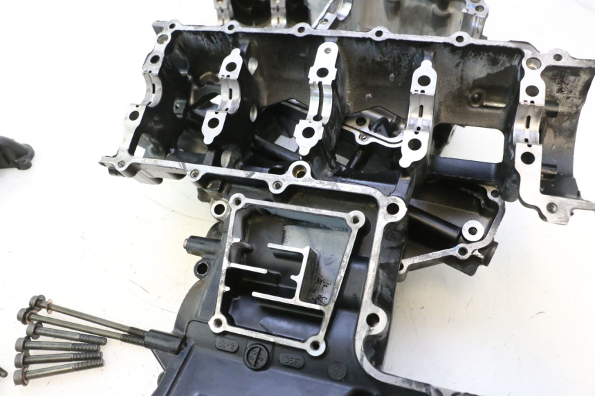 photo de CARTER BAS MOTEUR SUZUKI GSR 600 (2005 - 2012) - Marquages et références