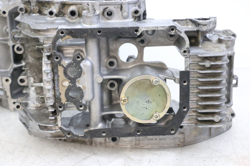 photo de CARTER BAS MOTEUR SUZUKI GSX E 250 (1982 - 1983) - Vue rapprochée