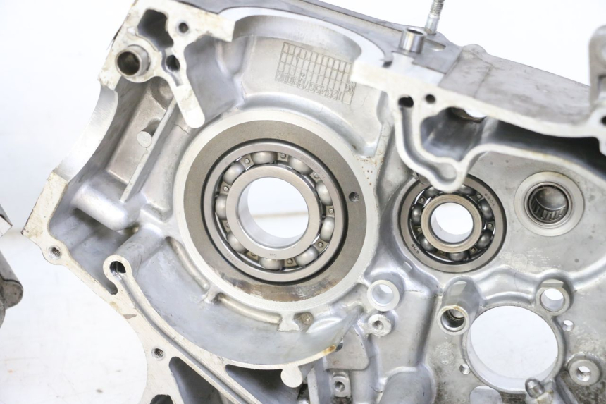 photo de CARTER BAS MOTEUR HYOSUNG GTR 125 (2006 - 2008) - Vue rapprochée