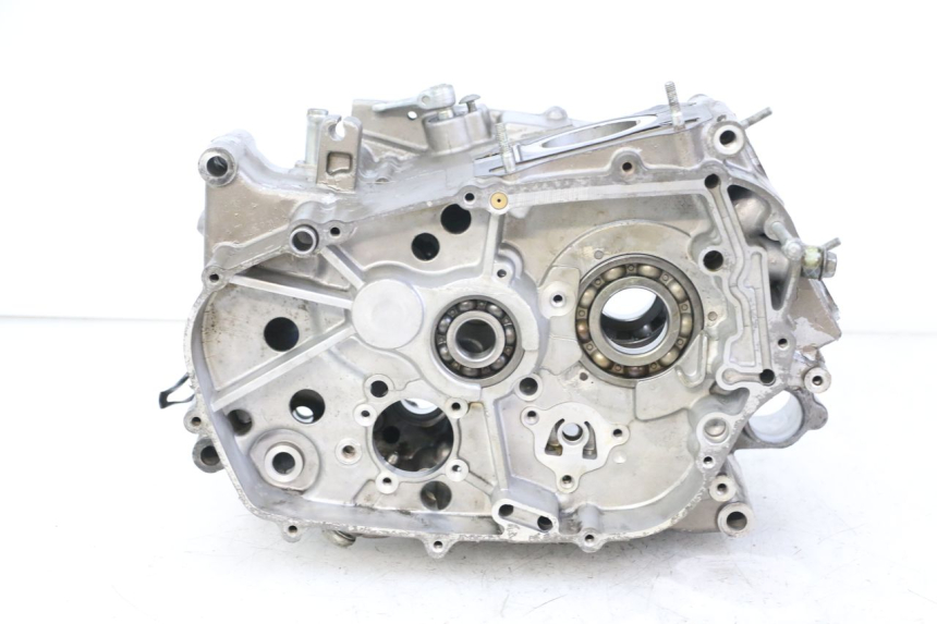 photo de CARTER BAS MOTEUR HYOSUNG GTR 125 (2006 - 2008) - Gros plan technique