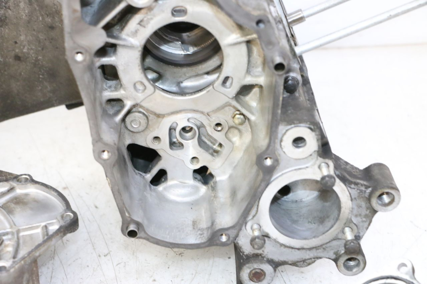 photo de CARTER BAS MOTEUR DAELIM HISTORY 125 (2001 - 2002) - Zoom état d’usage