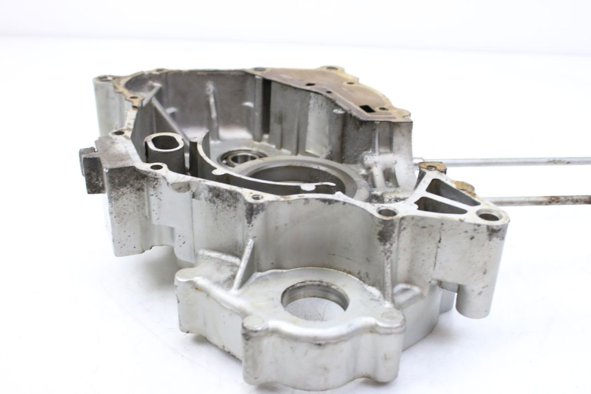 photo de CARTER BAS MOTEUR SYM HUSKY 125 (1999 - 2005) - Gros plan technique