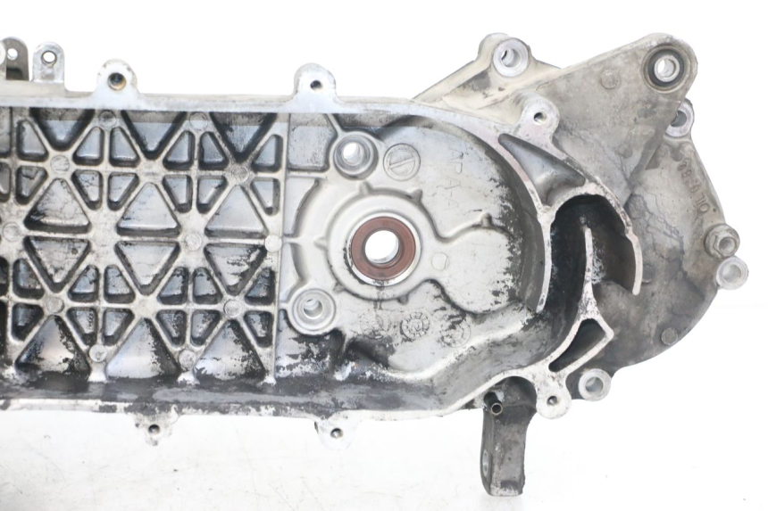 photo de CARTER BAS MOTEUR SYM JET 14 4T 50 (2018 - 2022) - Gros plan technique