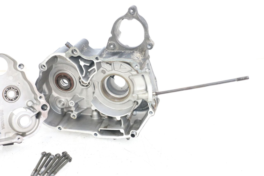 photo de CARTER BAS MOTEUR KYMCO K-PW K-PIPE 50 (2012 - 2017) - Zoom composants