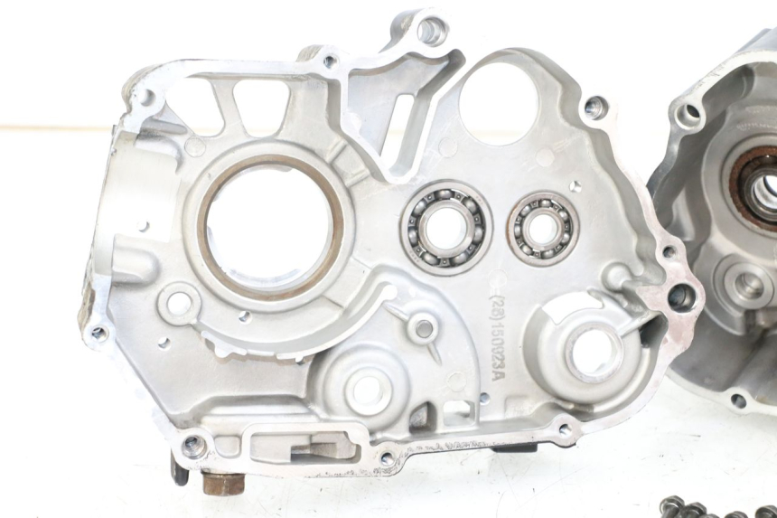 photo de CARTER BAS MOTEUR KYMCO K-PW K-PIPE 50 (2012 - 2017) - Vue rapprochée