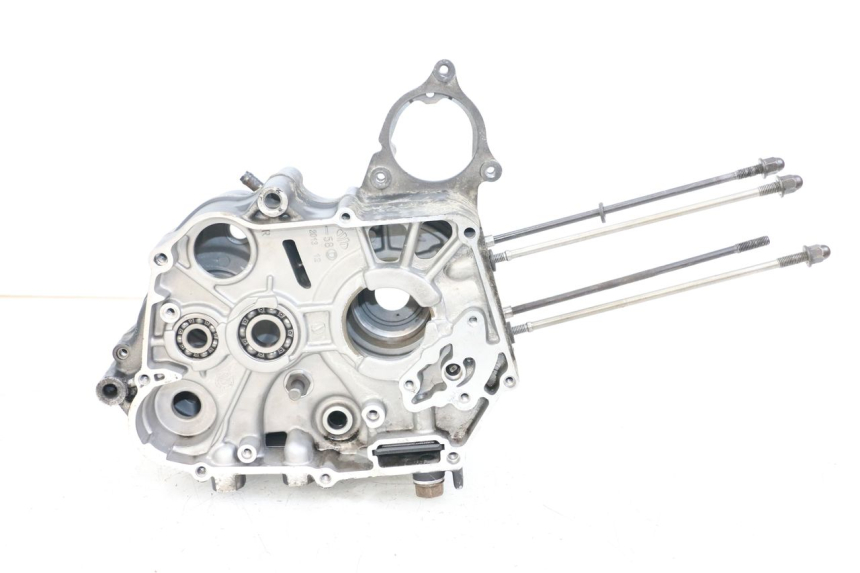 photo de CARTER BAS MOTEUR KYMCO K-PW K-PIPE 50 (2012 - 2017) - Points de fixation