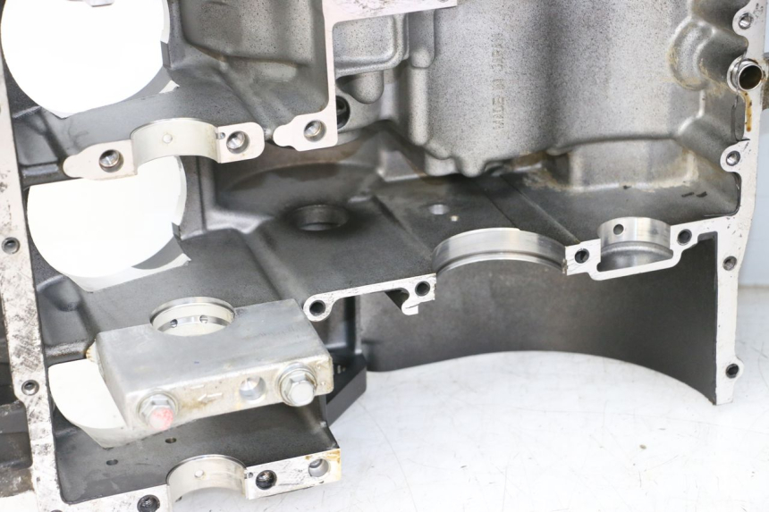 photo de CARTER BAS MOTEUR KAWASAKI GTR 1000 (1994 - 2004) - Vue rapprochée