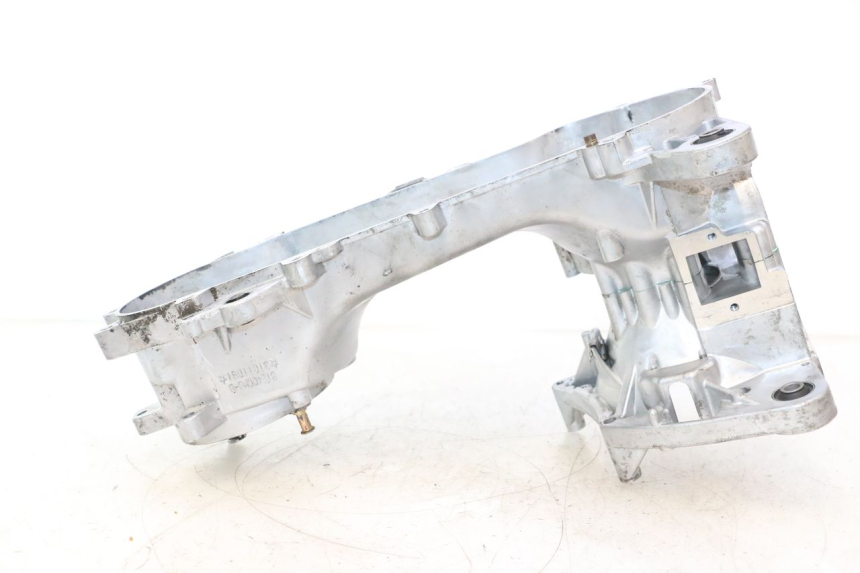 photo de CARTER BAS MOTEUR PEUGEOT KISBEE 2T 50 (2018 - 2022) - Points de fixation