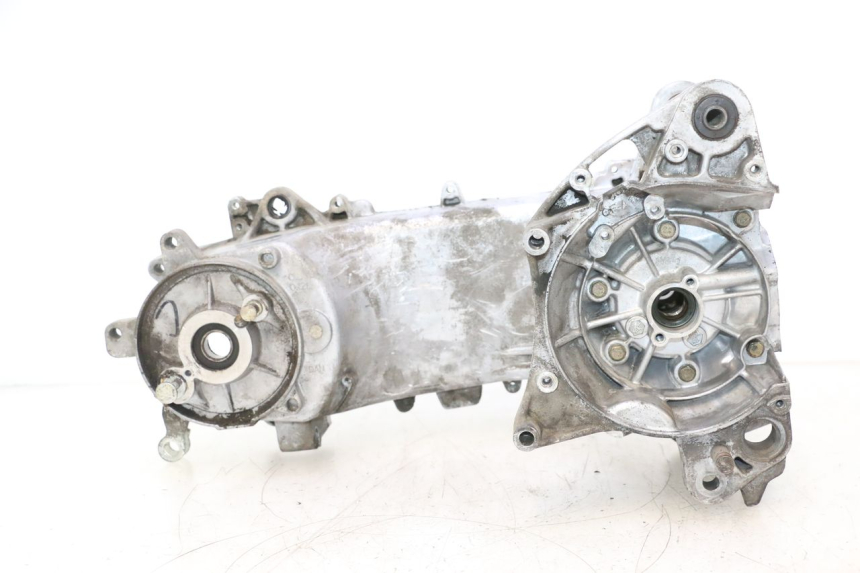 photo de CARTER BAS MOTEUR PEUGEOT KISBEE 2T 50 (2010 - 2017) - Photo complémentaire