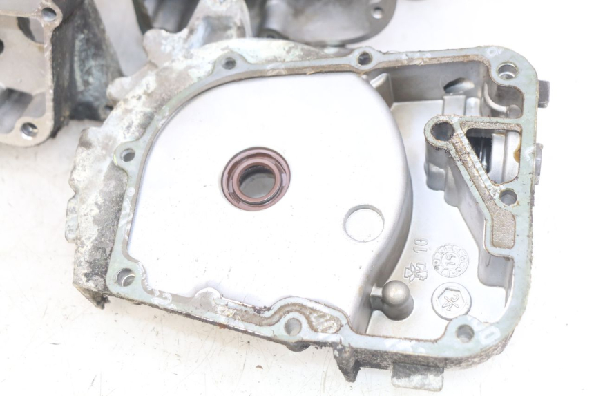 photo de CARTER BAS MOTEUR PEUGEOT KISBEE 4T 50 (2018 - 2022) - Zoom qualité