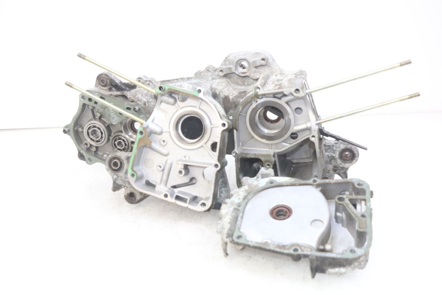 photo de CARTER BAS MOTEUR PEUGEOT KISBEE 4T 50 (2018 - 2022) - Aperçu profil