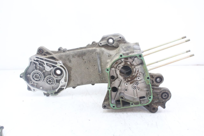 photo de CARTER BAS MOTEUR PEUGEOT KISBEE 4T 50 (2010 - 2017) - Vue d’ensemble