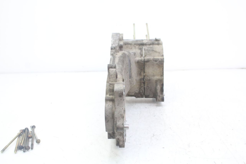photo de CARTER BAS MOTEUR PEUGEOT KISBEE 4T 50 (2010 - 2017) - Points de fixation
