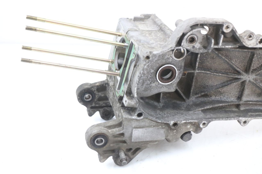 photo de CARTER BAS MOTEUR PEUGEOT KISBEE 4T 50 (2018 - 2022) - Détail de la pièce