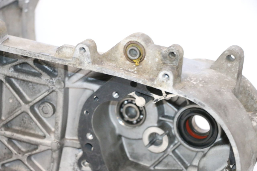 photo de CARTER BAS MOTEUR PEUGEOT LUDIX 50 (2005 - 2007) - Marquages et références