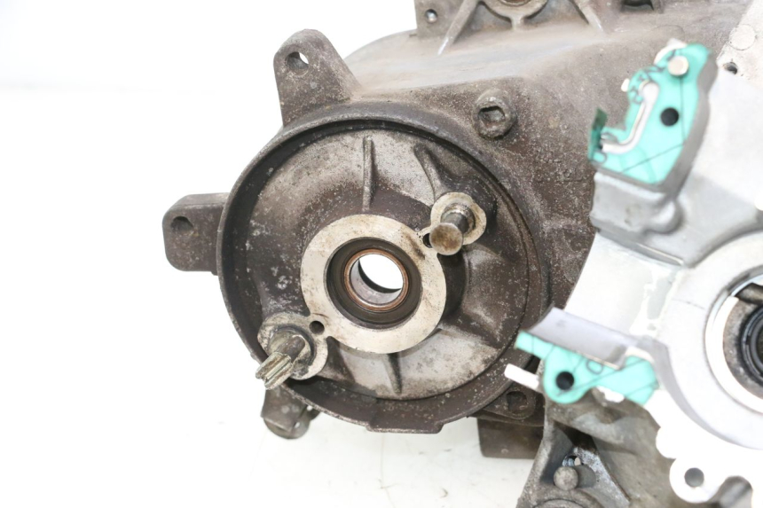 photo de CARTER BAS MOTEUR PEUGEOT LUDIX ONE 14P 50 (2004 - 2013) - Focus structure