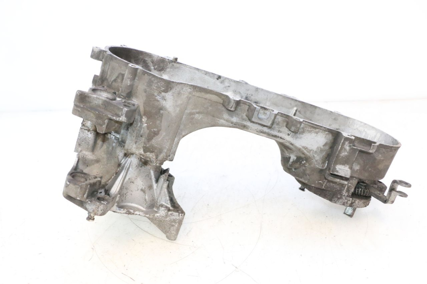 photo de CARTER BAS MOTEUR PEUGEOT LUDIX ONE 14P 50 (2004 - 2013) - Gros plan technique