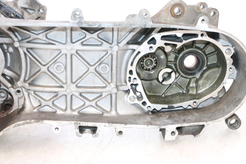photo de CARTER BAS MOTEUR PEUGEOT LUDIX ONE 14P 50 (2004 - 2013) - Vue d’ensemble