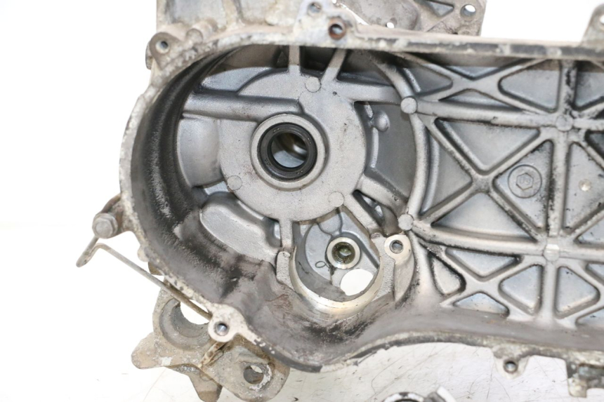 photo de CARTER BAS MOTEUR PEUGEOT LUDIX ONE 50 (2004 - 2013) - Zoom composants