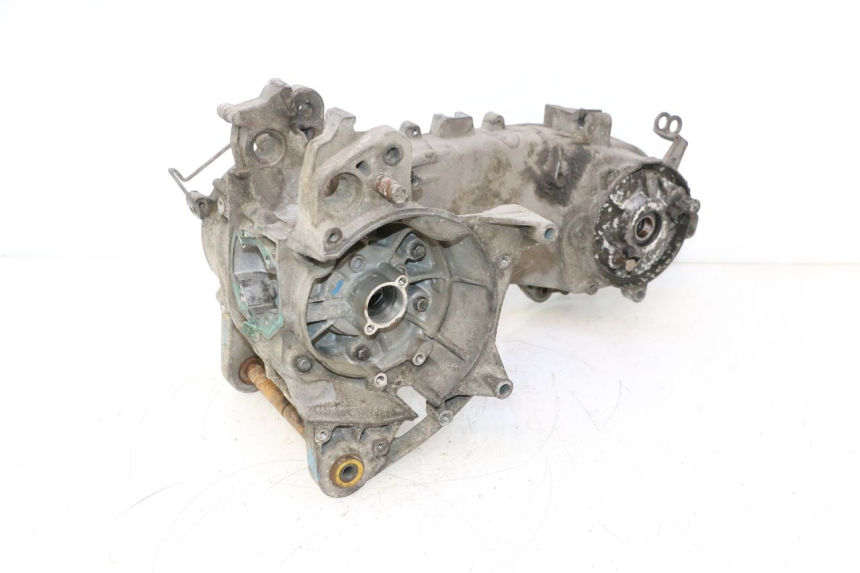 photo de CARTER BAS MOTEUR PEUGEOT LUDIX ONE 50 (2004 - 2013) - Gros plan technique