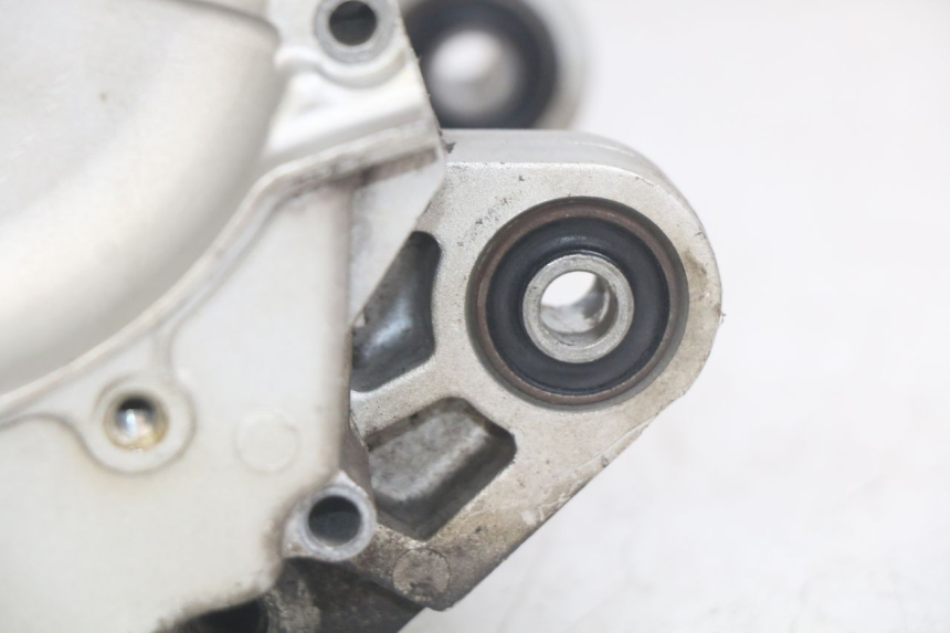 photo de CARTER BAS MOTEUR SYM MIO 50 (2011 - 2017) - Détails caractéristiques