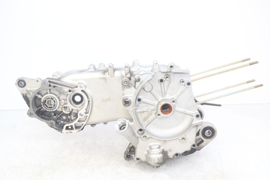 photo de CARTER BAS MOTEUR SYM MIO 50 (2011 - 2017) - Vue rapprochée