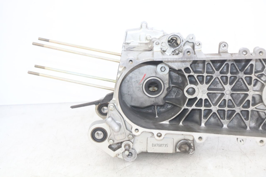 photo de CARTER BAS MOTEUR SYM MIO 50 (2011 - 2017) - État de surface