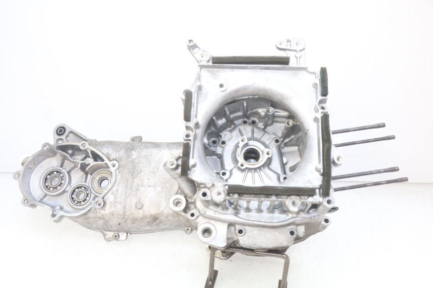 photo de CARTER BAS MOTEUR YAMAHA N-MAX NMAX 125 (2017 - 2020) - Zoom état d’usage