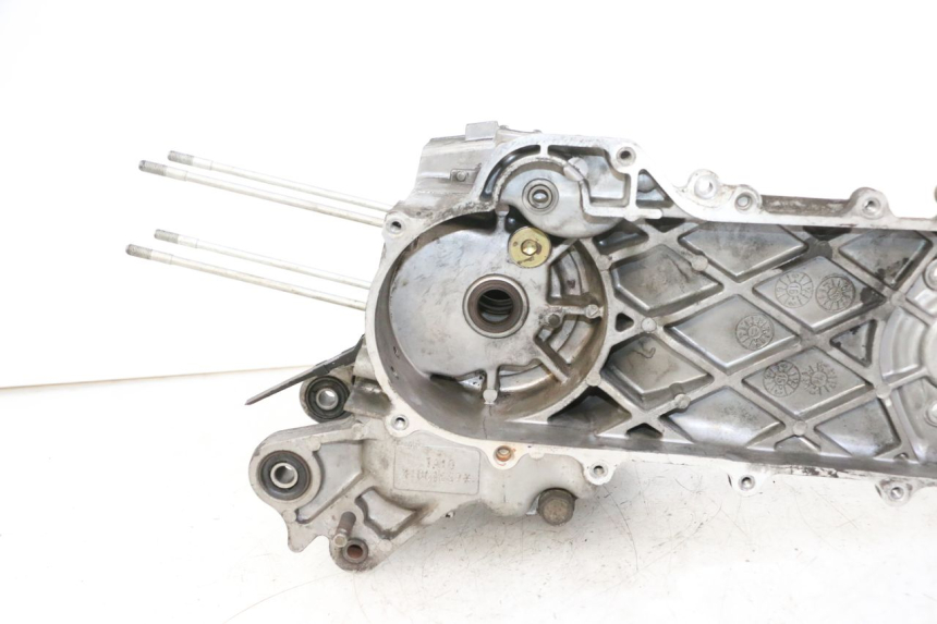 photo de CARTER BAS MOTEUR KYMCO LIKE 4T 50 (2019 - 2025) - Points de fixation