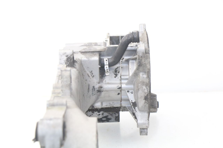 photo de CARTER BAS MOTEUR PIAGGIO NEW TYPHOON 50 (2010 - 2017) - Autre angle de vue