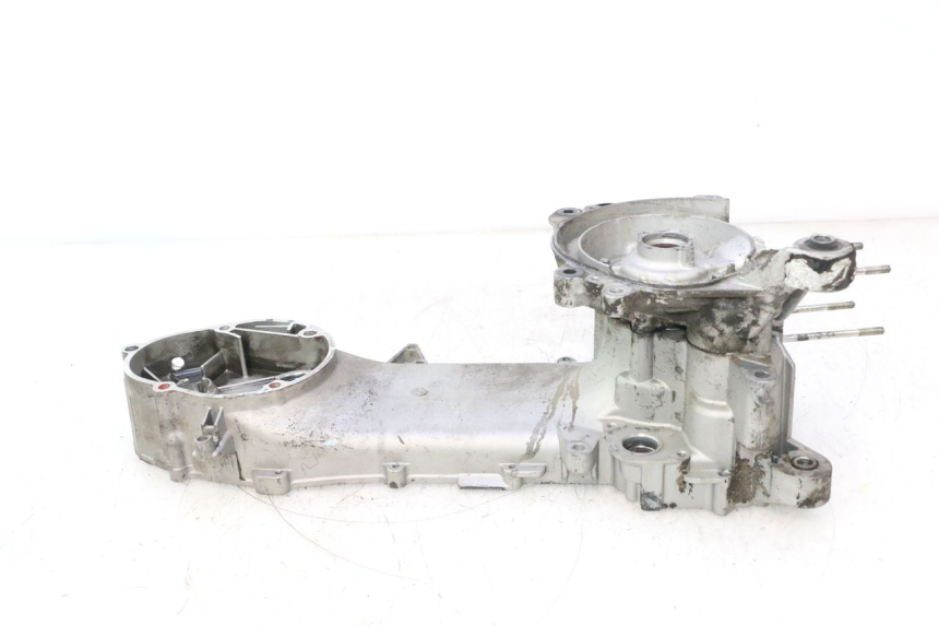 photo de CARTER BAS MOTEUR PIAGGIO NEW TYPHOON 50 (2018 - 2021) - Gros plan technique