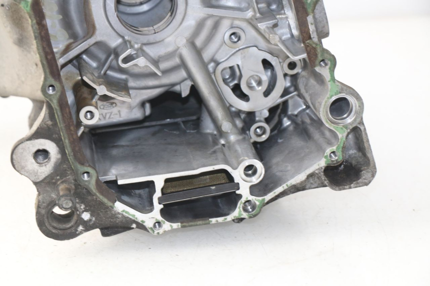 photo de CARTER BAS MOTEUR HONDA NSS EX FORZA 250 (2005 - 2013) - Détails caractéristiques