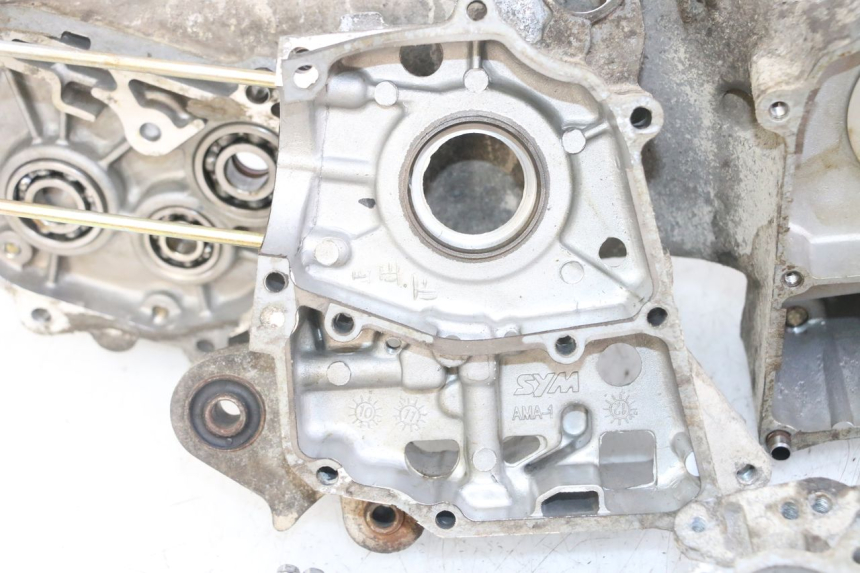 photo de CARTER BAS MOTEUR SYM ORBIT 2 4T 50 (2008 - 2017) - Gros plan technique