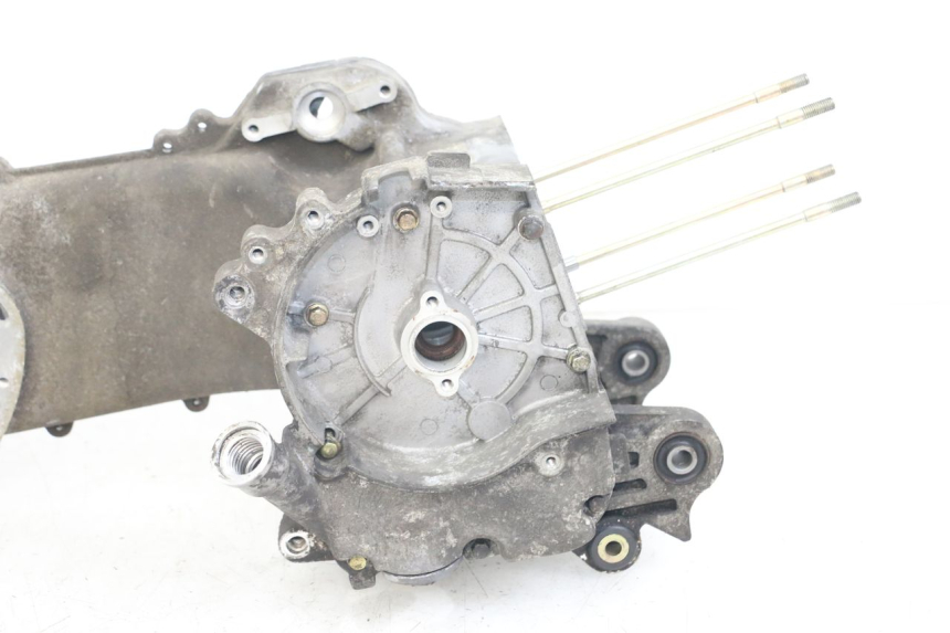 photo de CARTER BAS MOTEUR SYM ORBIT 50 (2008 - 2010) - Gros plan technique