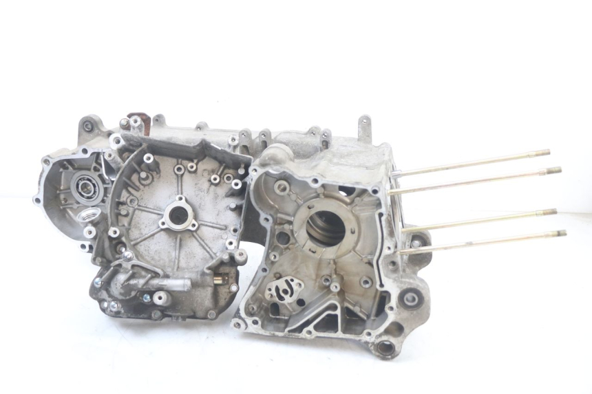 photo de CARTER BAS MOTEUR PEUGEOT BELVILLE 125 (2017 - 2021) - Gros plan technique