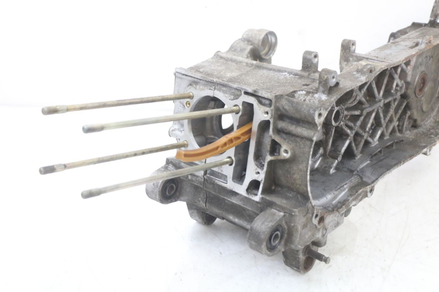 photo de CARTER BAS MOTEUR PEUGEOT DJANGO 125 (2014 - 2017) - Détail de la pièce