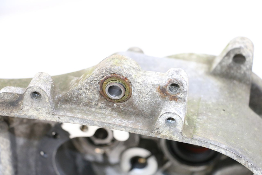 photo de CARTER BAS MOTEUR PEUGEOT LUDIX 50 (2008 - 2017) - Points de fixation