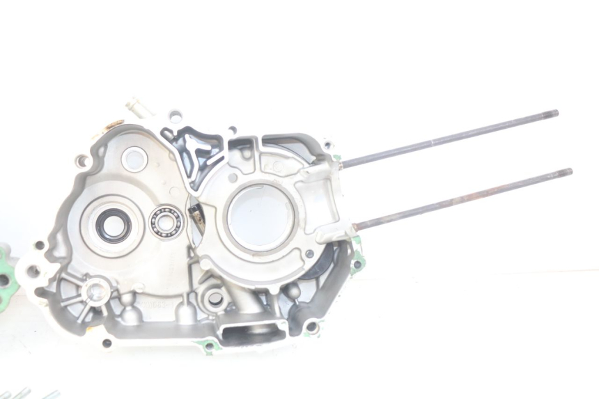 photo de CARTER BAS MOTEUR YCF PILOT 125 - Aperçu profil