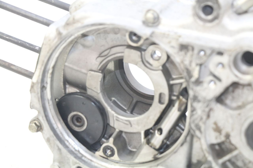 photo de CARTER BAS MOTEUR YCF PILOT 125 - Points de fixation