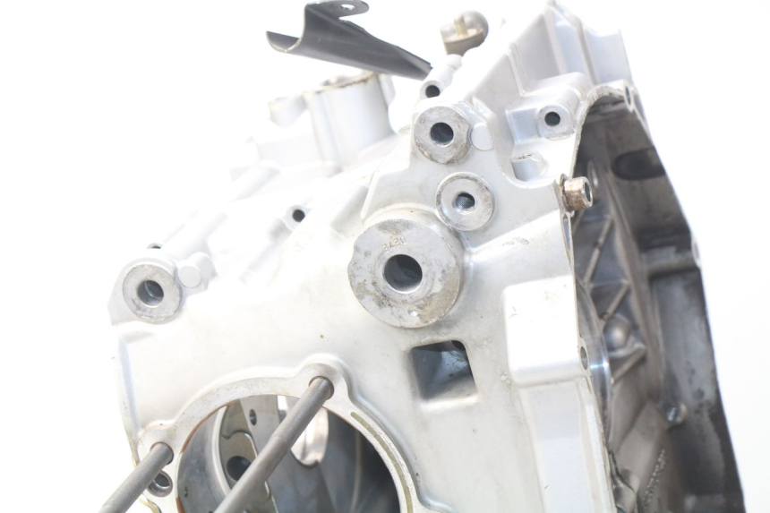 photo de CARTER BAS MOTEUR BMW R GS 1150 (1999 - 2004) - Gros plan technique