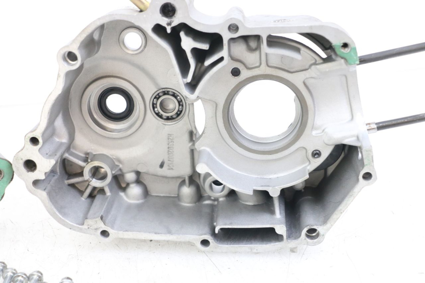 photo de CARTER BAS MOTEUR APOLLO RFZ 140 - Angle alternatif