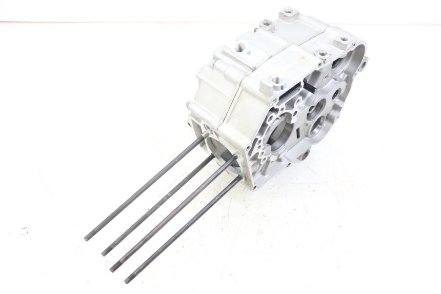 photo de CARTER BAS MOTEUR APOLLO RFZ 140 - Marquages et références