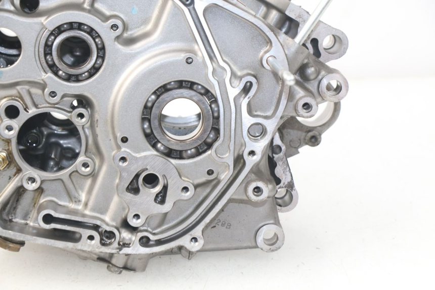 photo de CARTER BAS MOTEUR SUZUKI RV VAN VAN 125 (2003 - 2008) - Gros plan technique