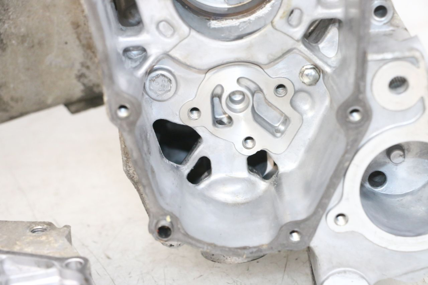 photo de CARTER BAS MOTEUR DAELIM S1 125 (2007 - 2016) - Angle alternatif