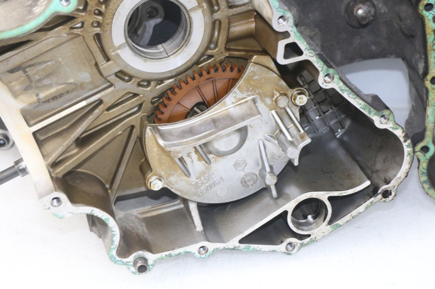 photo de CARTER BAS MOTEUR PEUGEOT SATELIS 500 (2007 - 2013) - Zoom composants